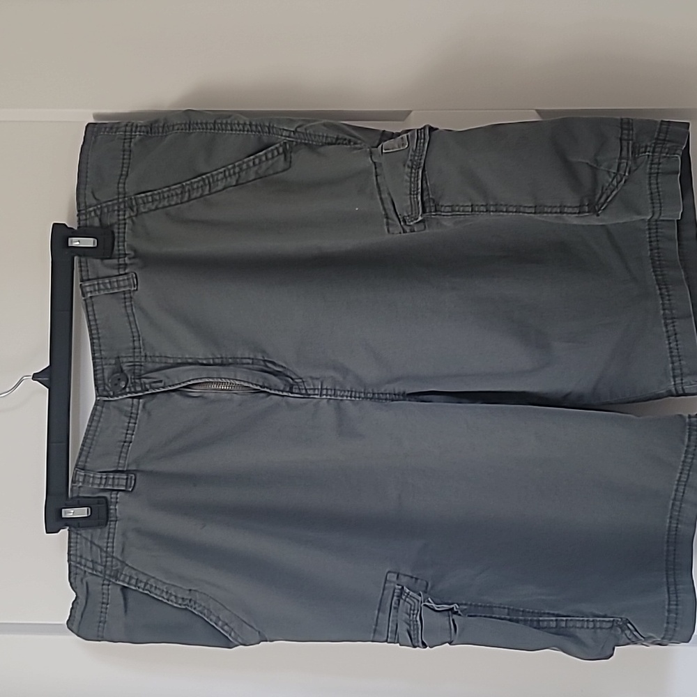 3 Pair Mens UNION BAY Cargo Shorts Size 42 Waist. Make offer on all 3. - Picture 5 of 8
